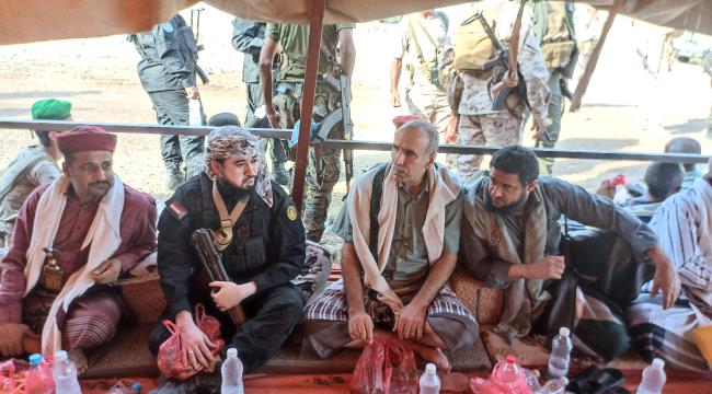 مدير أمن لحج يؤدي واجب العزاء لأسرة الشهيد "السيّد" في باتيس 