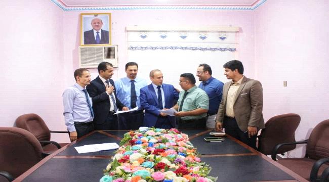 التعليم العالي توقع اتفاقية تحويل مرتبات موظفيها عبر بنك القطيبي الإسلامي