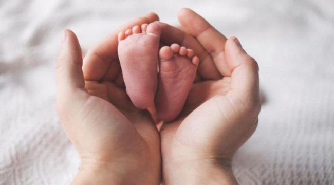 حامل تضع مولودها الأول في قاعة الإمتحانات