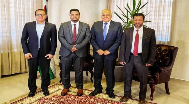 رئيس جامعة المهرة يزور مقر الأمانة العامة لاتحاد الجامعات العربية بالأردن