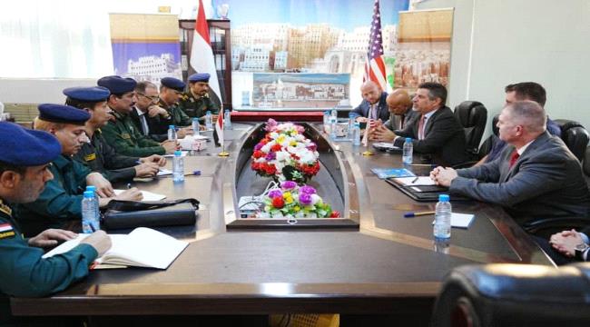 اليمن وأمريكا يبحثان التعاون في مجال مكافحة الإرهاب والجريمة المنظمة