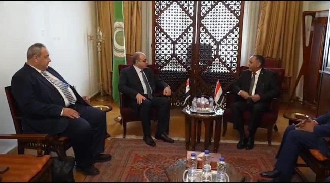 وزير الصناعة يبحث مع نظيره المصري تعزيز العلاقات التجارية 