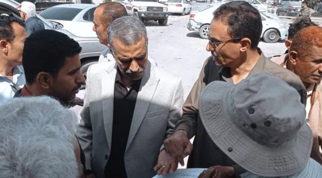 محامي عام الأموال ورئيس نيابة الأموال العامة ينفذان نزولاً ميدانياً للمنطقة الحرة وجمرك عدن