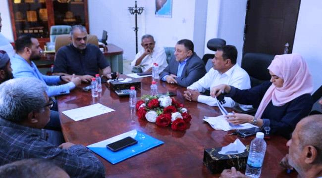 التوقيع على مشروع تأهيل طريق «شقرة- الدائري» في أبين