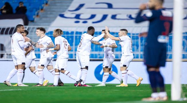 الشباب يهزم ضمك ويتصدر دوري روشن السعودي