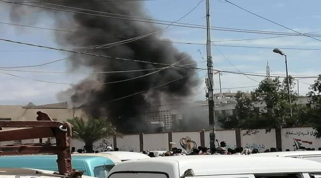 اندلاع حريق في المجلس المحلي لمديرية الشيخ عثمان