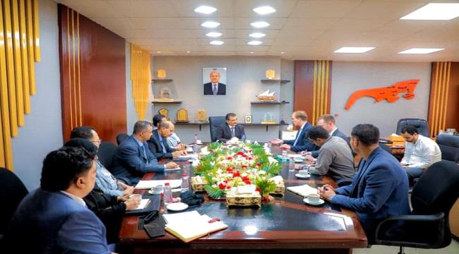 محافظ عدن يبحث مع وكيل وزارة الخارجية الألمانية التعاون والتنسيق المشترك 