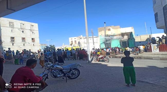 حريق هائل في الشحر يتسبب بخسائر مادية كبيرة