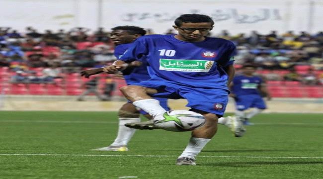 علي حيدرة قائد الفريق الكروي الأول بنادي النصر:"  فريقنا عازم على المنافسة بعدد من الشباب"