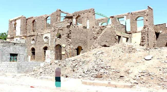 لحج.. المدرسة المحسنية تتعرض للعبث والنهب..!! 