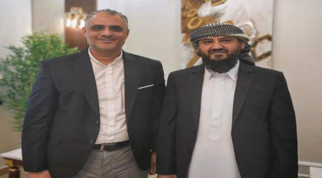 عدن.. عضو مجلس القيادة الرئاسي يلتقي رئيس صندوق صيانة الطرق والجسور 