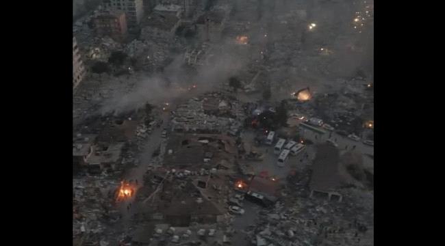 مقطع فيديو يظهر هول مأساة زلزال مدينة هاتاي التركية
