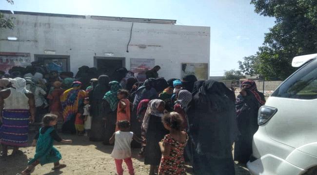 لحج..تدشين توزيع الناموسيات المشبعة بالمبيد لأهالي قرية البيطرة بتبن 