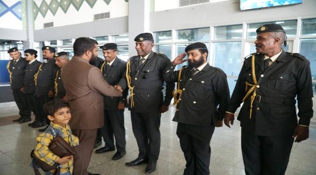 القائد احمد بن عفيف يعود إلى أرض الوطن