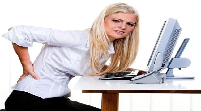 الجلوس مدة طويلة أمام شاشة الكمبيوتر يسبب متلازمة "دونالد داك"