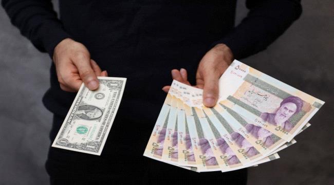 الرقابة الأميركية على التحويلات ترفع احتياطيات العراق وتهوي بالعملة الإيرانية