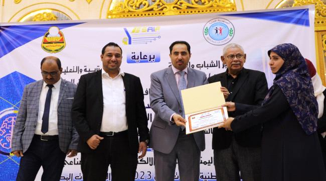 نوال جواد تبارك لمدارس عدن المتوجة وتشيد بمضمون البطولة الوطنية للروبوت