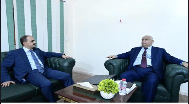 اتفاق يقضي باطلاق كافة مرتبات الإعلاميين اليمنيين النازحين