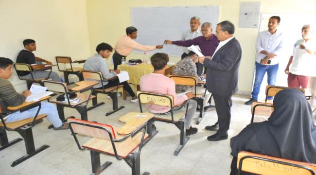 رئيس جامعة عدن يدشن الإمتحانات الفصلية بكليتي التربية الرياضية والإعلام