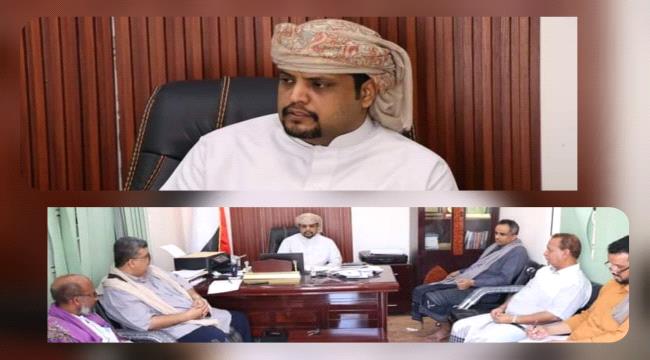 رئيس جامعة المهرة  يلتقي اللجنة الإدارية والمالية والفنية بالجامعة
