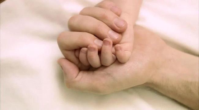 صبي يستفيق من غيبوبة بعد نجاته من حادث مروحية