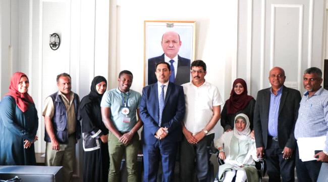 وزير الشباب والرياضة يشيد بمستوى الشراكة مع الصليب الأحمر والشبكة الوطنية لمناصرة حقوق ذوي الهمم