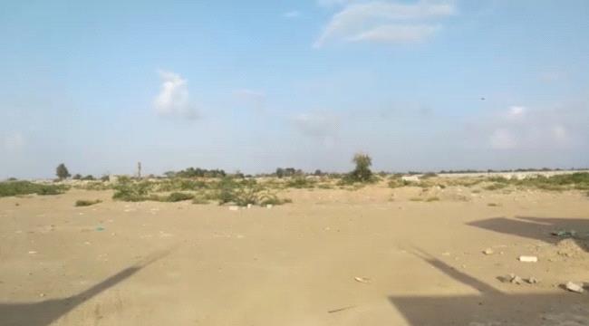 قوات أمنية مشتركة بقيادة القائد كمال الحالمي تقبض على عناصر متنفذة بالأراضي