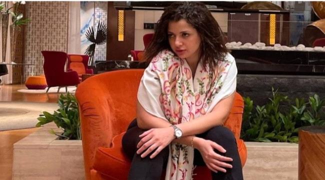 منى فاروق تخرج عن صمتها وتردّ على هذه الشائعة المزعجة