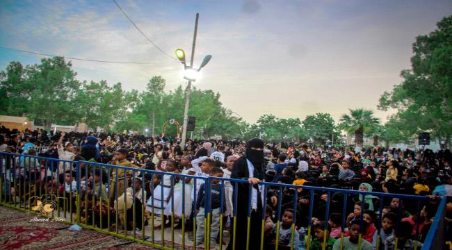 الشحر تستضيف حشدا جماهيريا في خامس أيام مهرجان العيد