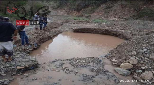 فاجعة تعم مدينة تعز جراء وفاة طفلا غرق في إحدى بيارات مياه الأمطار 