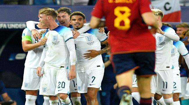 إنجلترا تطيح بـ إسبانيا وتظفر بلقب كأس أوروبا للشباب