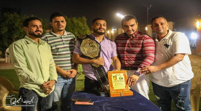 كريم منير يقيم حفلاً تكريمياً للبطل محمد جمال في لعبة MMA (قتال حر)