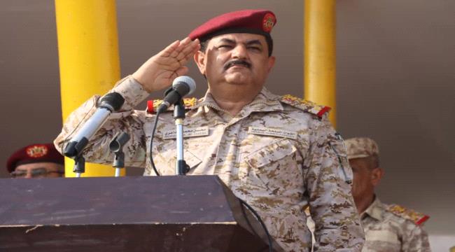 عامٌ من تعيين الوزير الداعري.. المؤسسة العسكرية تخطو نحو مزيد من التنظيم والتأهيل ورفع الجاهزية
