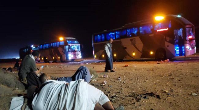 حجاج يمنيون عالقون في منفذ الوديعة يناشدون السلطة السعودية