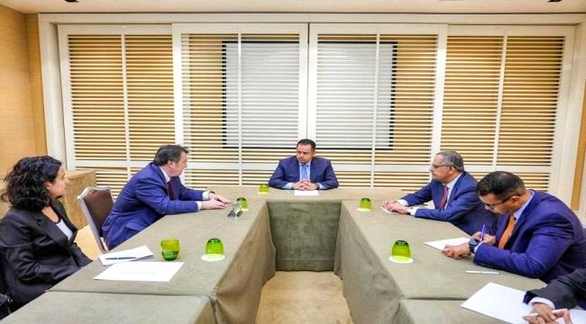 رئيس الوزراء يستقبل منسق الشؤون الإنسانية للأمم المتحدة في اليمن