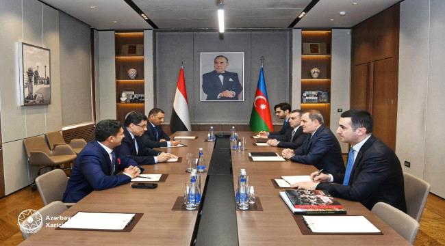 باكو..بن مبارك يلتقي وزير خارجية اذربيجان جيهون بيراموف