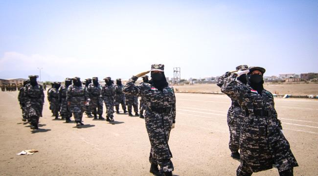 بن عفيف يشهد تخرج الدفعة الثانية من الشرطة النسائية بحرس المنشآت الحكومية 