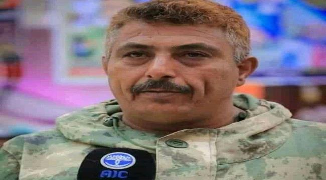 مدير أمن لحج يعزي مدير عمليات أمن المحافظة بوفاة عمه 
