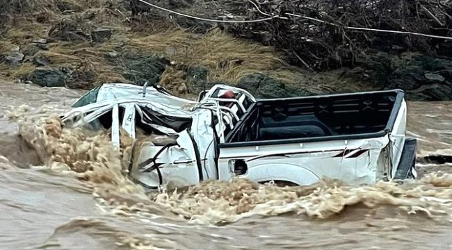 فاجعة مأساوية.. السيول تجرف 4 أطفال أمام أعين والدهم جنوبي السعودية