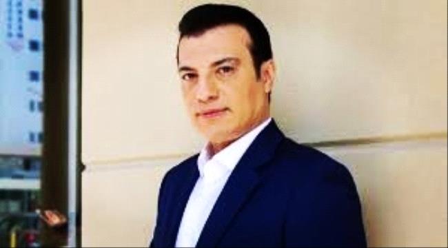 إيهاب توفيق يبكي أمام الكاميرا