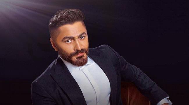 تامر حسني يدعم نجل محمد ثروت بطريقته الخاصة