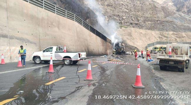 بينهم يمنيين... وفاة وإصابة 50 شخصا بانقلاب حافلة جنوبي السعودية