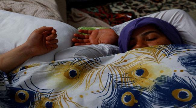 هل تساعد البطانيات ذات الوزن الثقيل في الحصول على نوم أكثر عمقا ؟