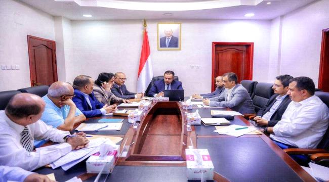 رئيس الوزراء يؤكد حرص الحكومة على اتخاذ كل الإجراءات اللازمة لتحسين خدمة الكهرباء