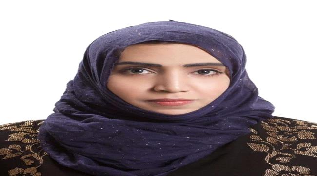 ينتخل صفة "طبيبة" منذ سنوات... القبض على شاب يمني في مطار عدن