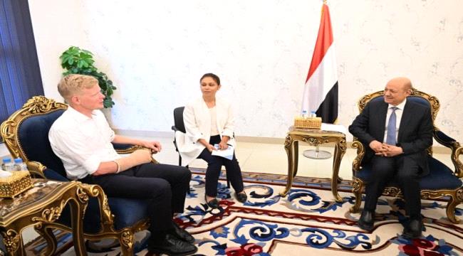 الرئيس العليمي يستقبل في عدن المبعوث الاممي 
