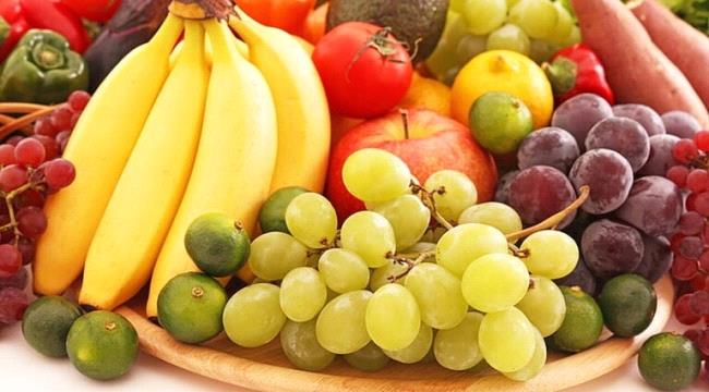 لهذه الأسباب.. لا تتناول الفواكه على معدة فارغة عند فقدان الوزن