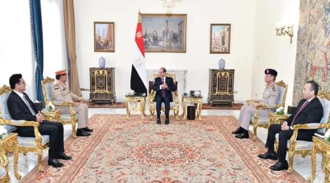 السيسي يستقبل وزير الدفاع اليمني بالقاهرة 