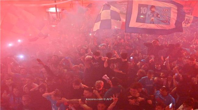 بالصور.. احتفالات جنونية لجماهير " نابولي" تغزو شوارع المدينة