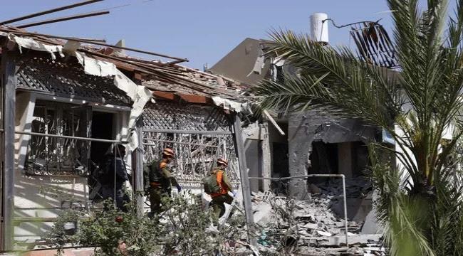 آلاف الإسرائيليين يغادرون منازلهم في غلاف قطاع غزة